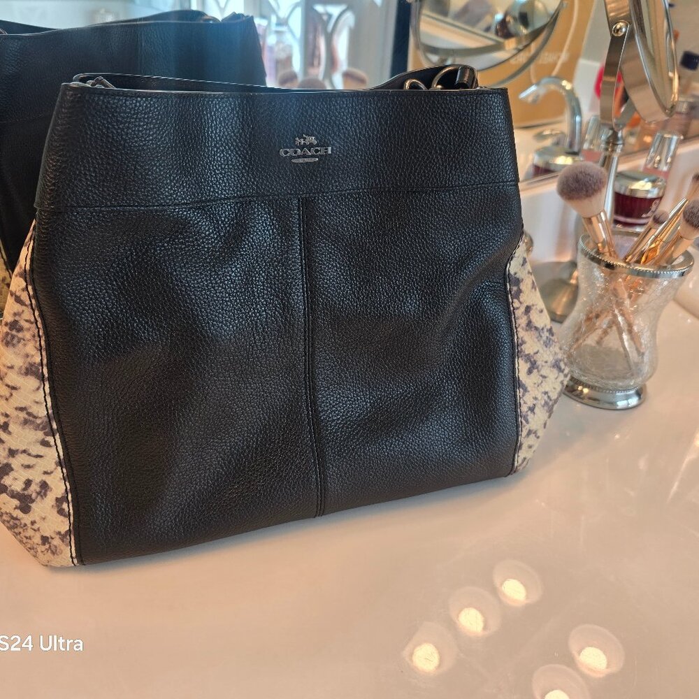 Animal print shoulder bag